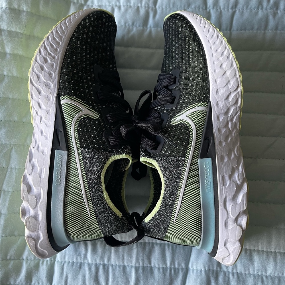 Womens Nike react